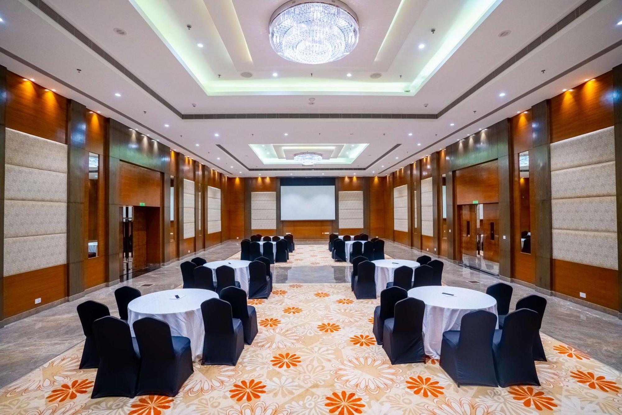 Radisson Blu Pune Hinjawadi Pimpri-Chinchwad Kültér fotó